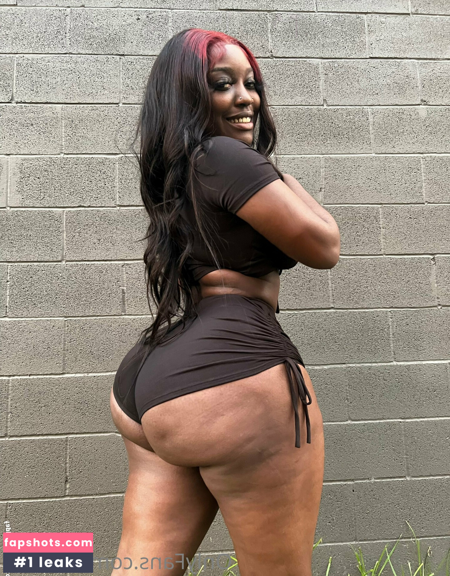 Tamekia gallery photo #4