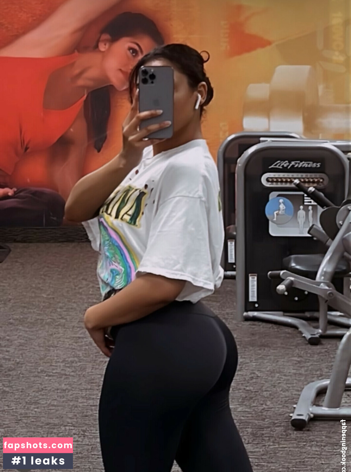 Tamia J gallery photo #22