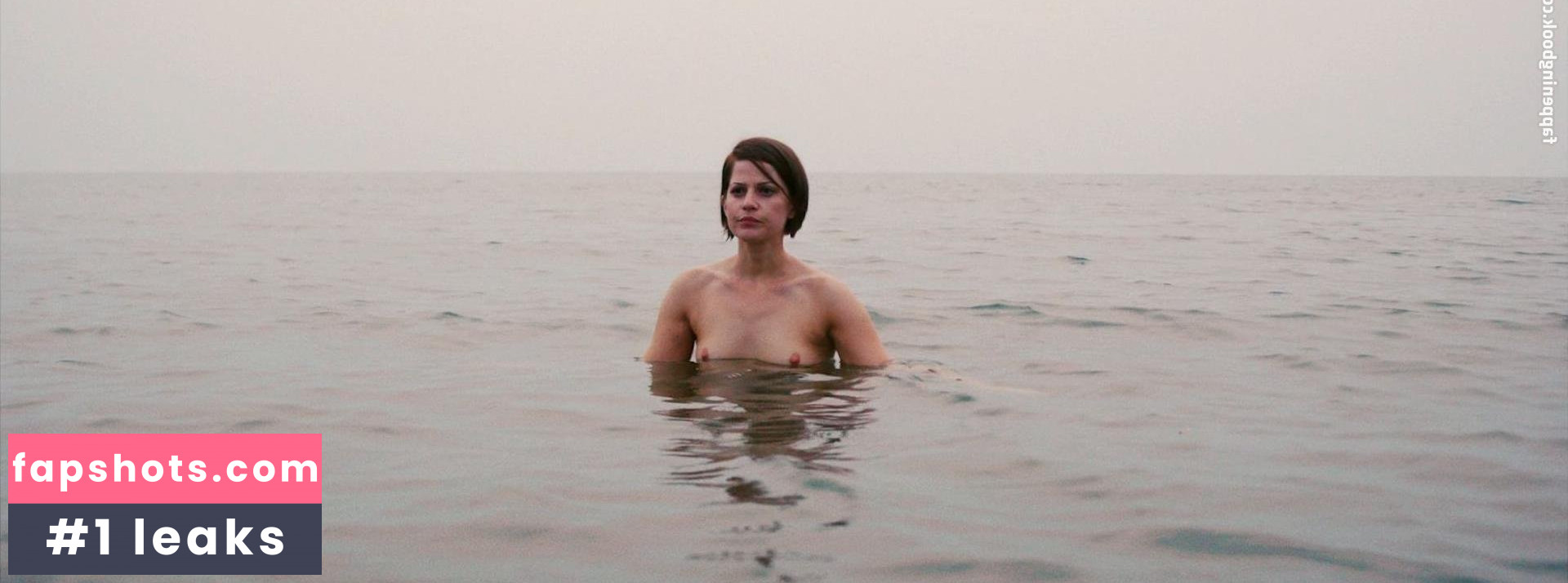 Tammy Gillis gallery photo #12