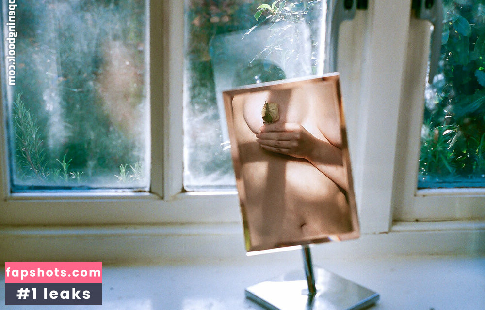 Tan Smith gallery photo #13