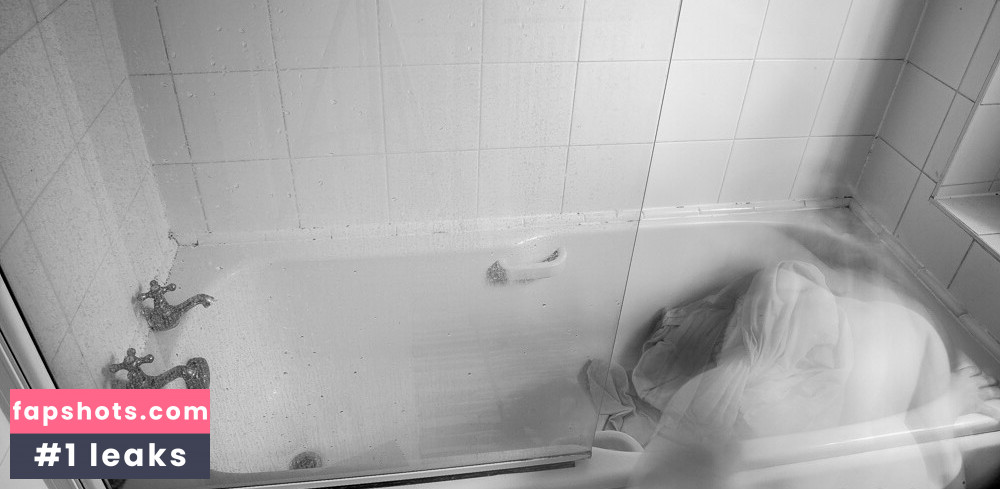 Tan Smith gallery photo #19