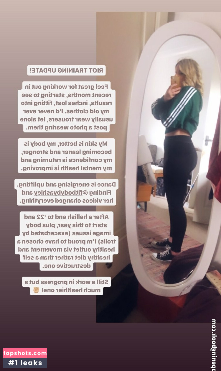 Tan Smith gallery photo #23