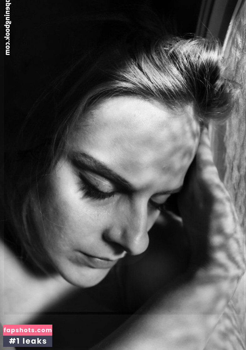 Tan Smith gallery photo #24