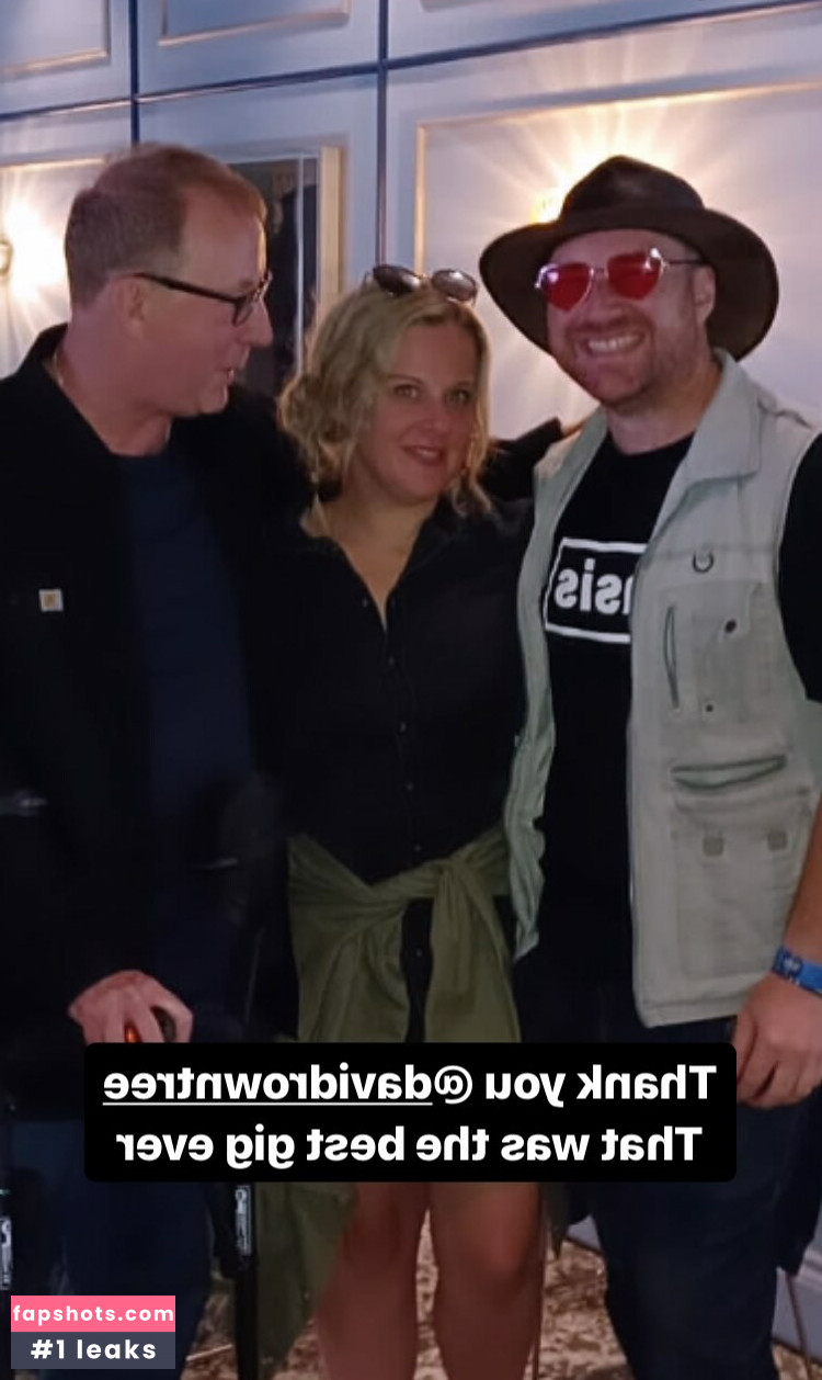 Tan Smith gallery photo #7