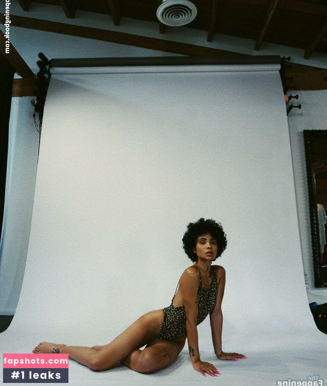 Tanaya Henry gallery photo #28