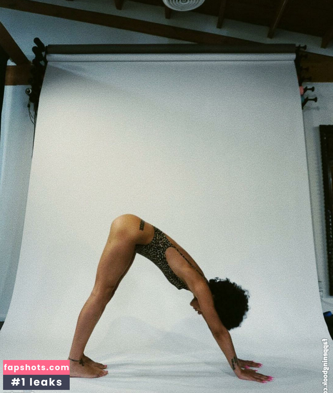 Tanaya Henry gallery photo #31