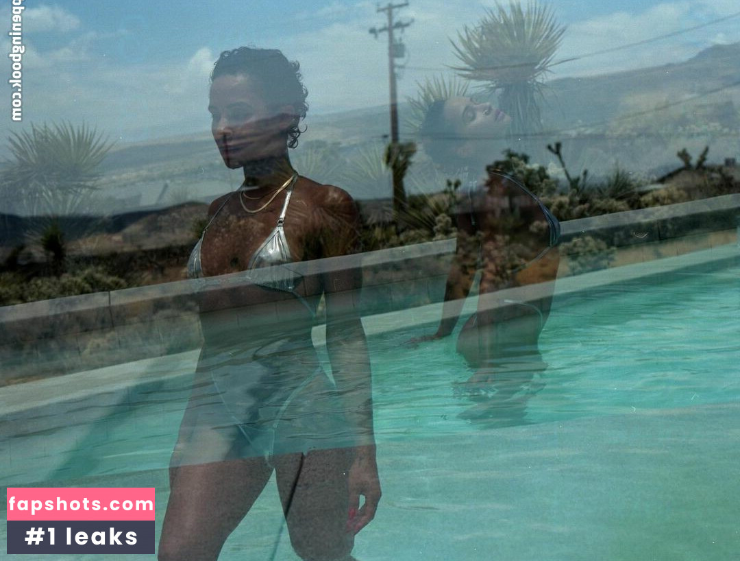 Tanaya Henry gallery photo #8