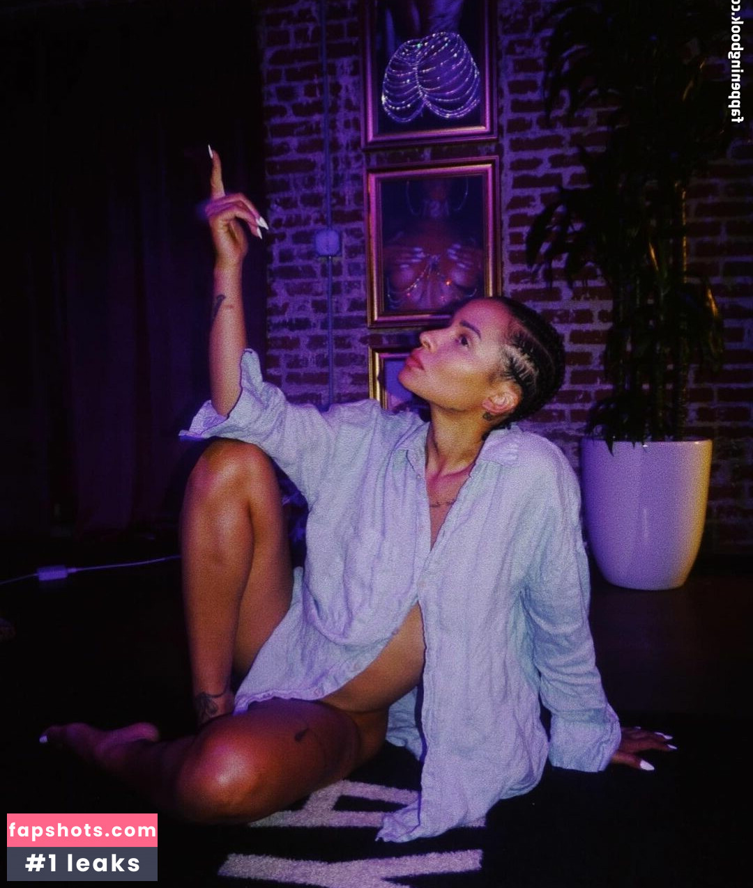 Tanaya Henry gallery photo #9