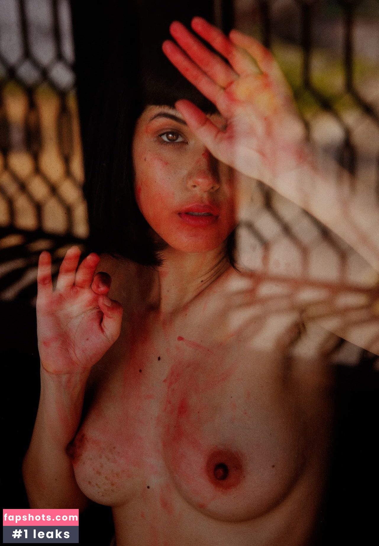 Tania Mafilito gallery photo #7