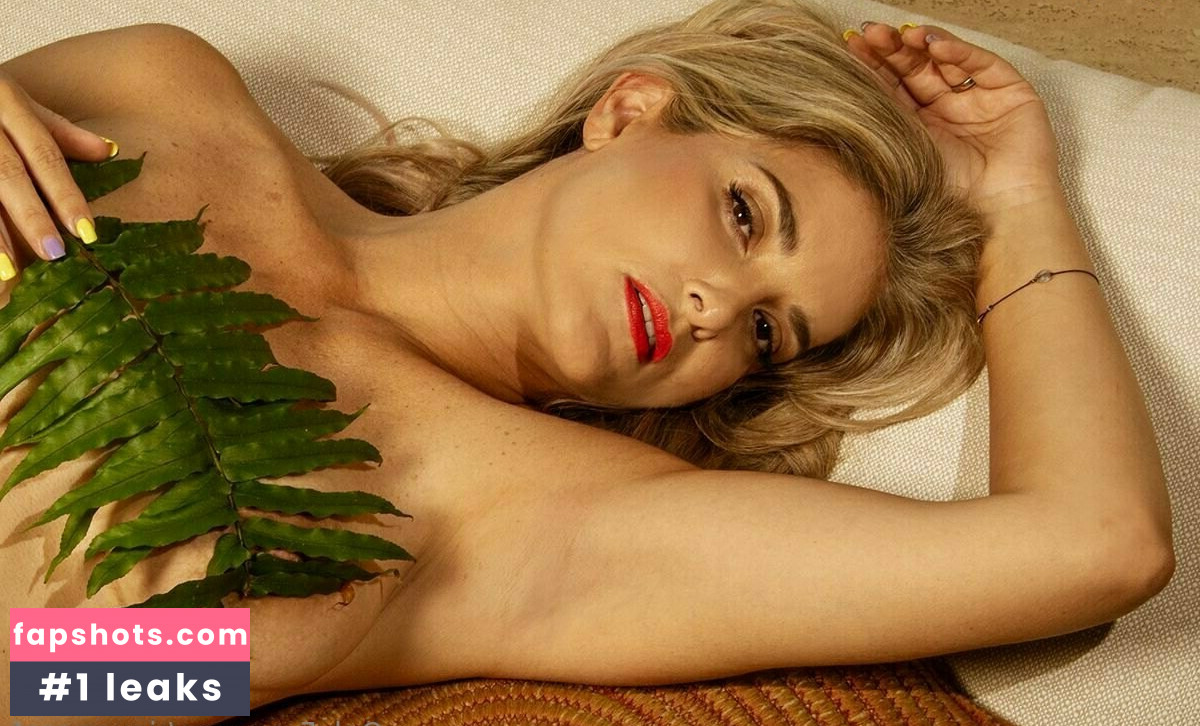 Tania Riquenes gallery photo #10