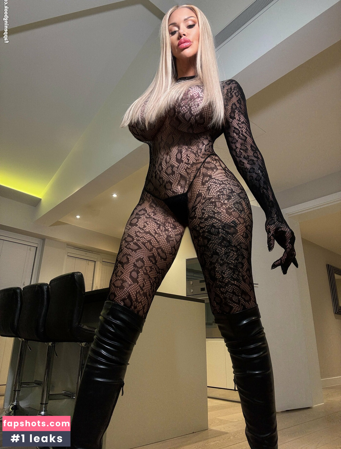 taniaamazon Filtración Desnuda OnlyFans Foto #15 - Fapshots