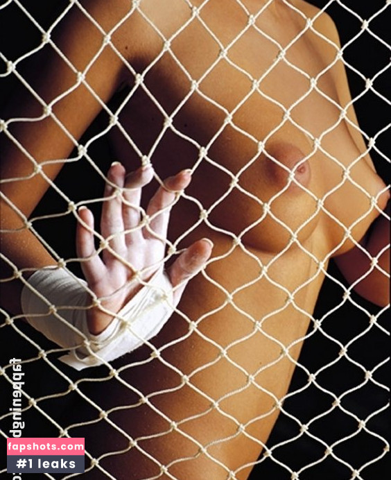 Tanja Kewitsch gallery photo #17