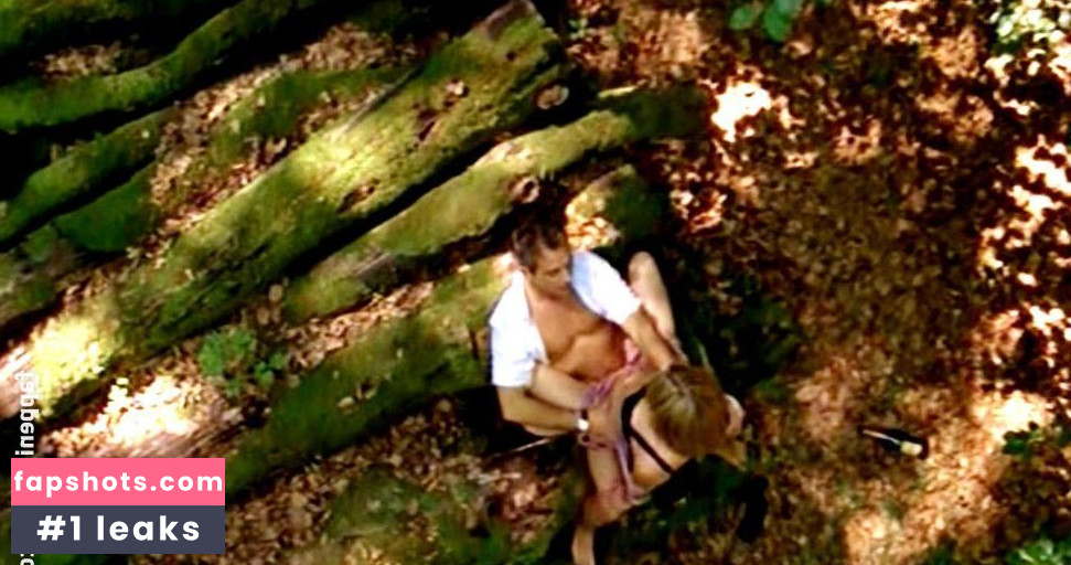 Tanja Wedhorn gallery photo #11