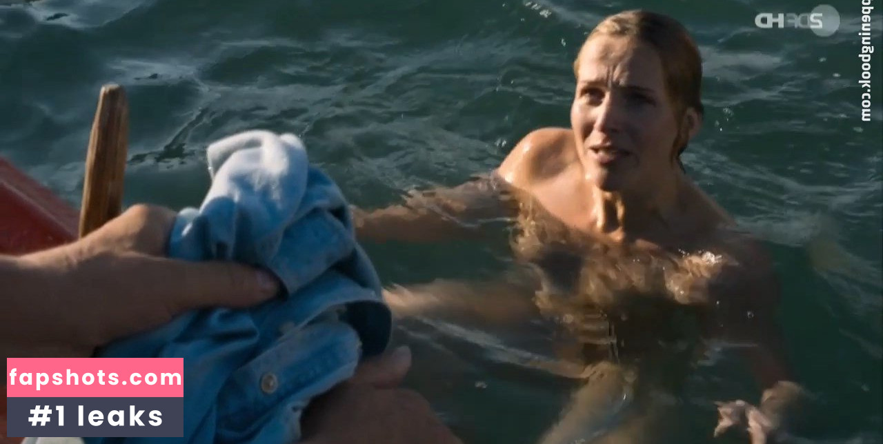 Tanja Wedhorn gallery photo #6