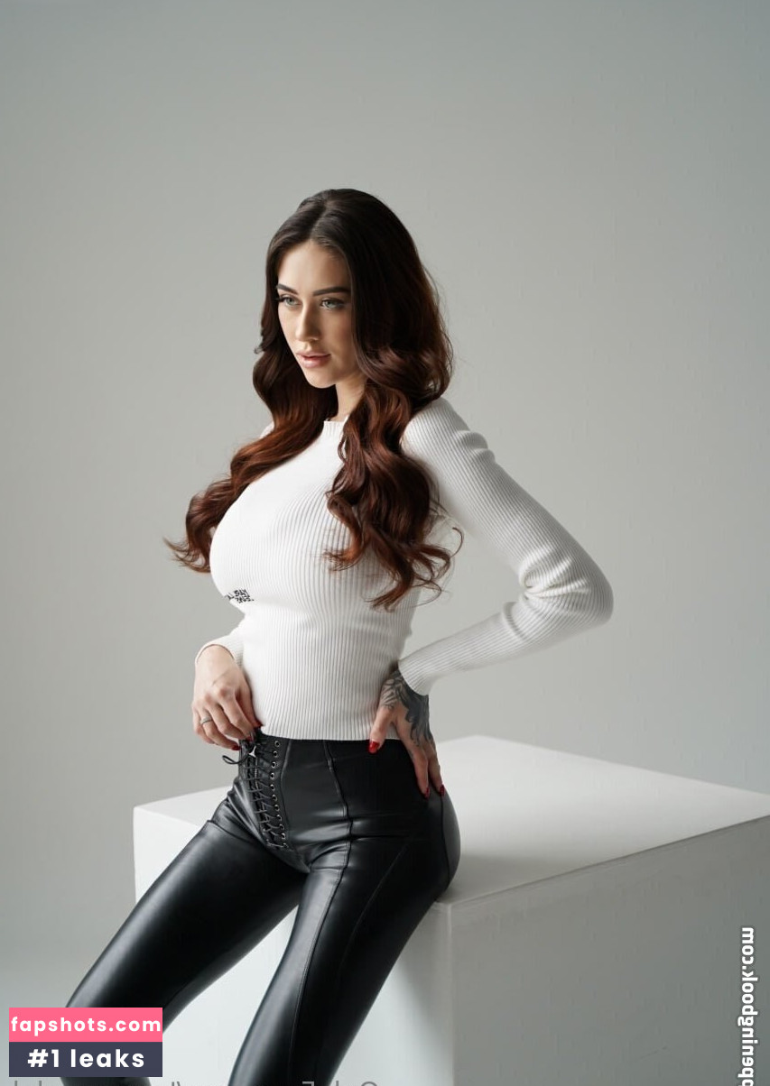 Tanya Bahtina nude babe gallery