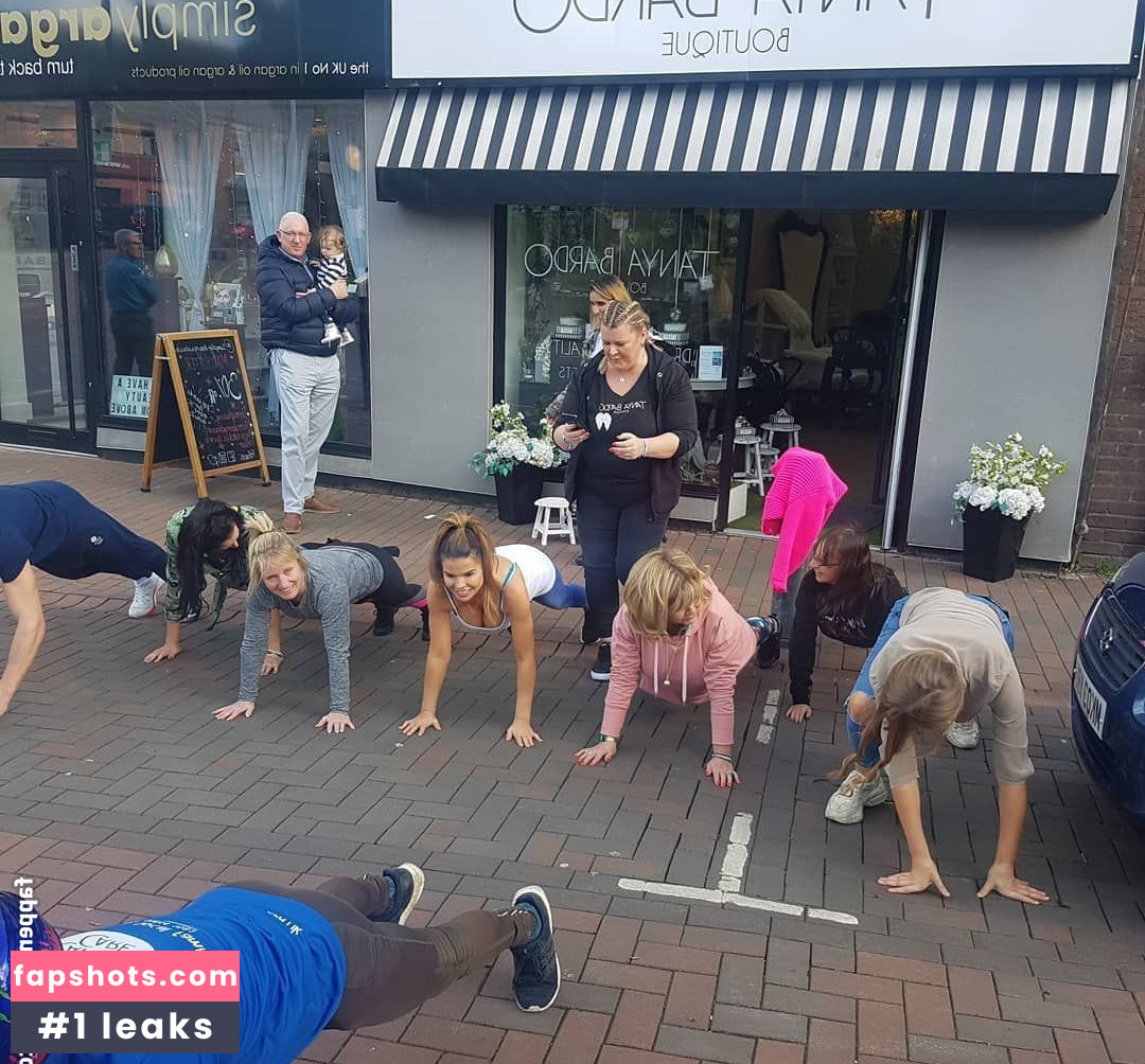 Tanya Bardsley gallery photo #127