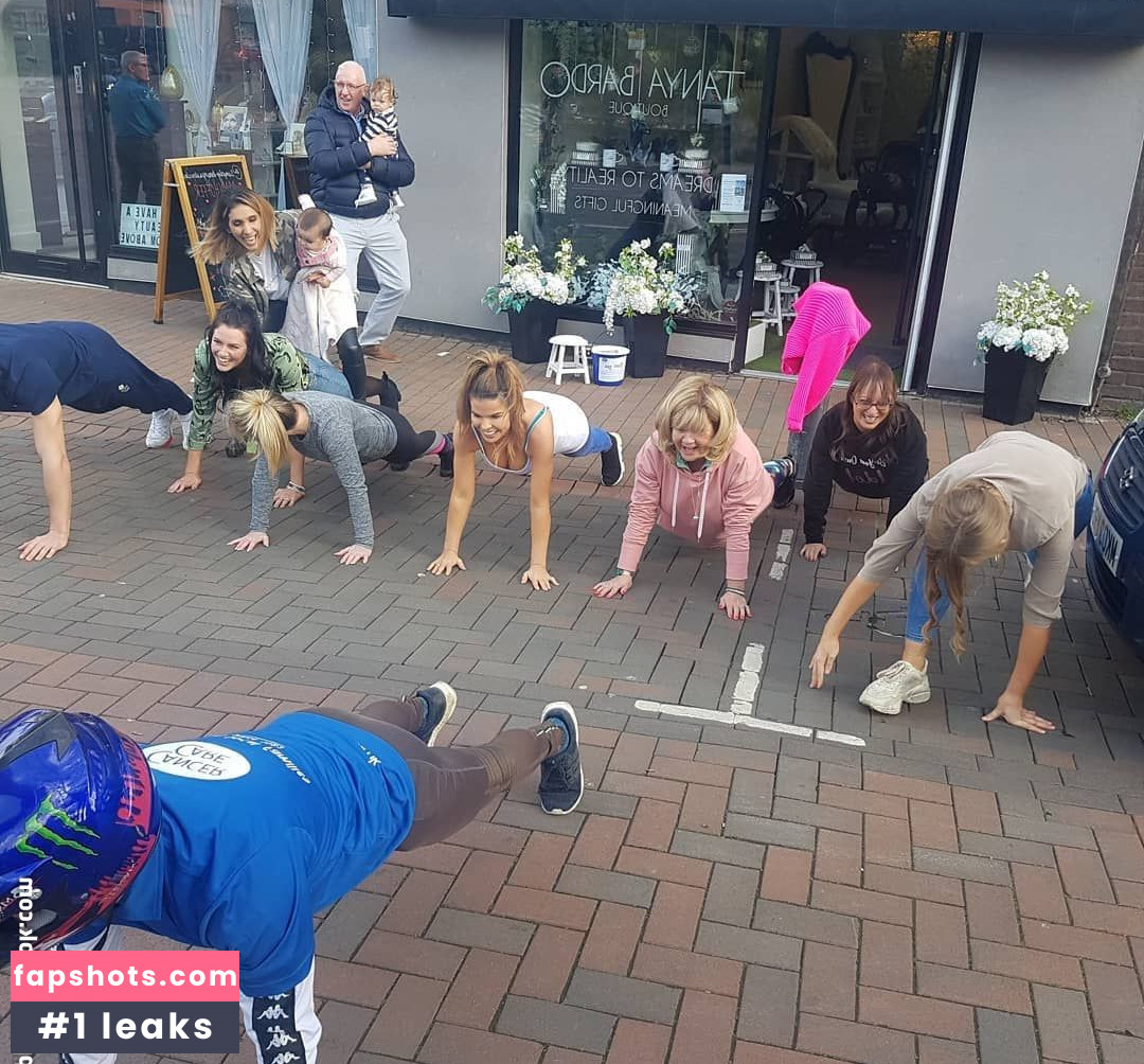 Tanya Bardsley gallery photo #131