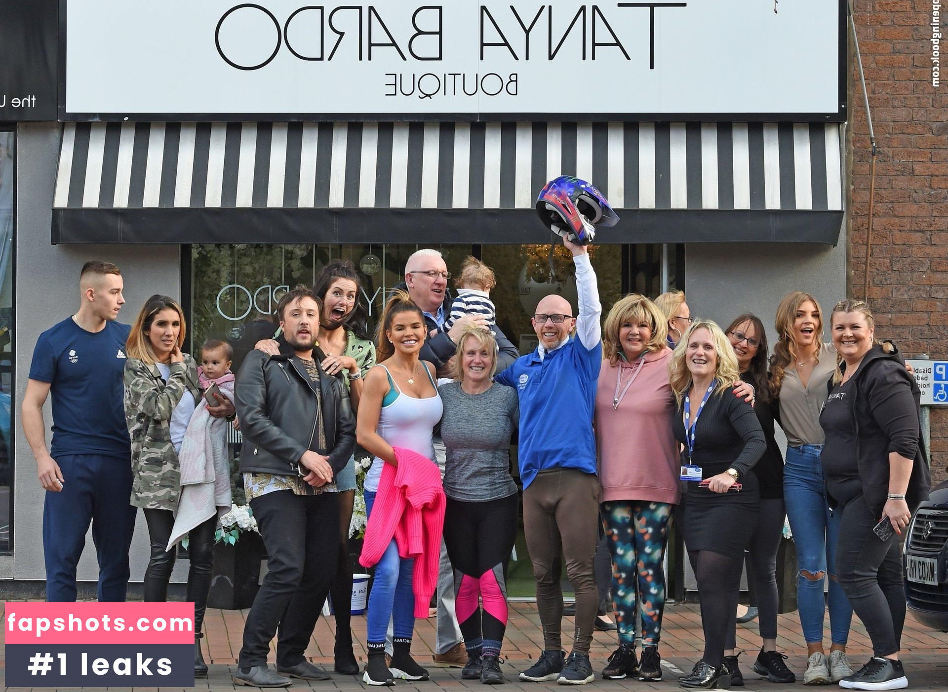 Tanya Bardsley gallery photo #134