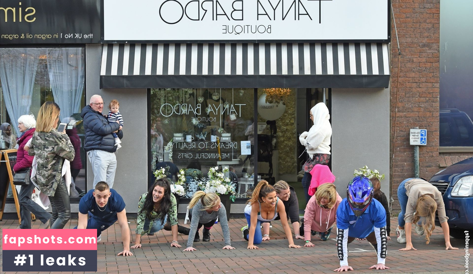 Tanya Bardsley gallery photo #136