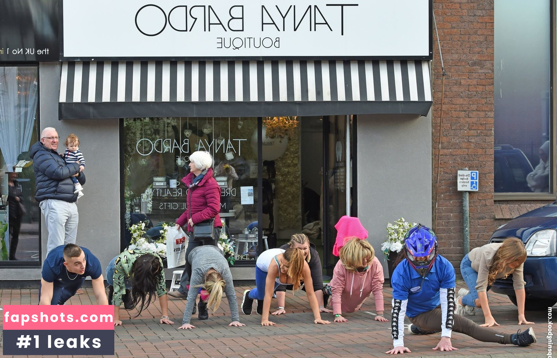 Tanya Bardsley gallery photo #138