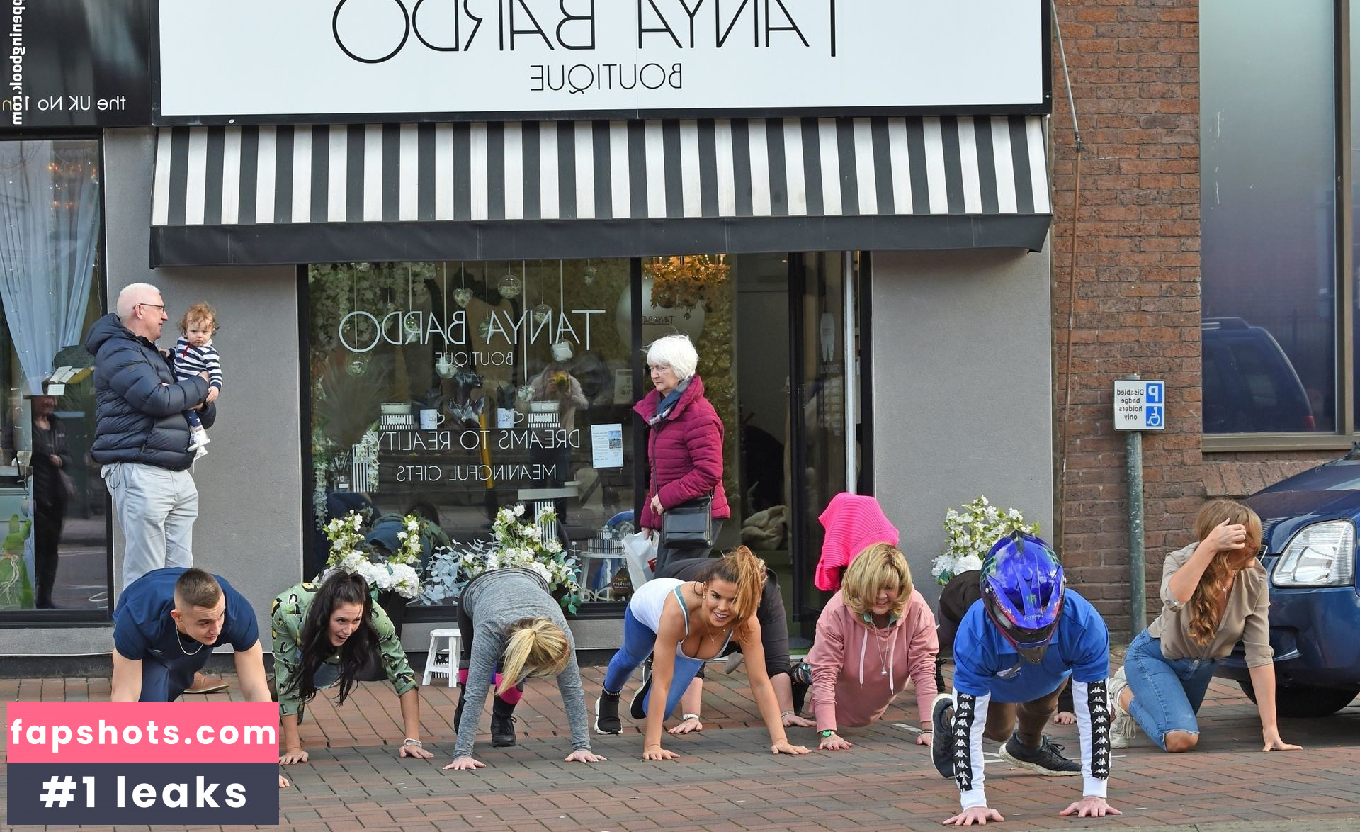 Tanya Bardsley gallery photo #139