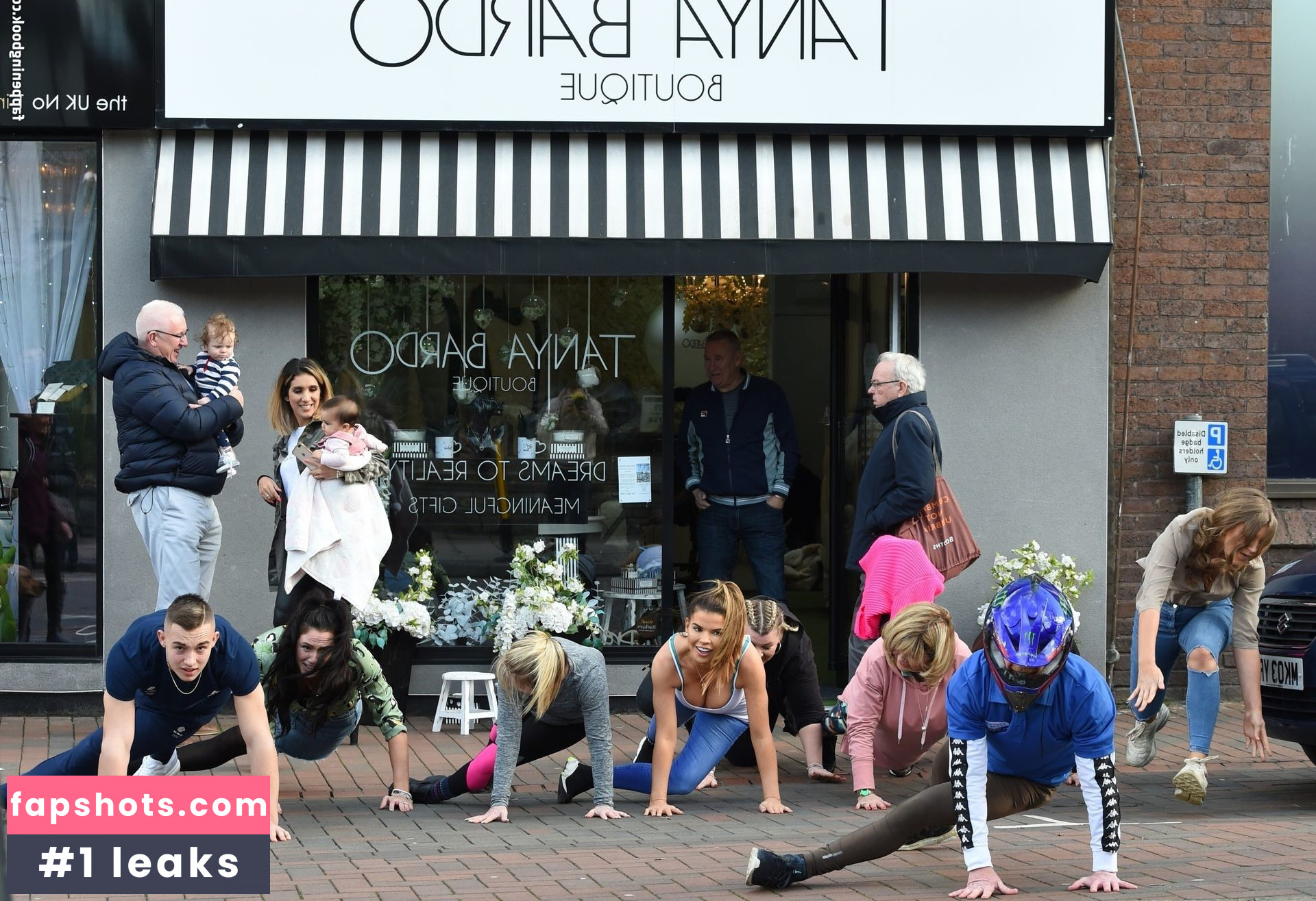 Tanya Bardsley gallery photo #146