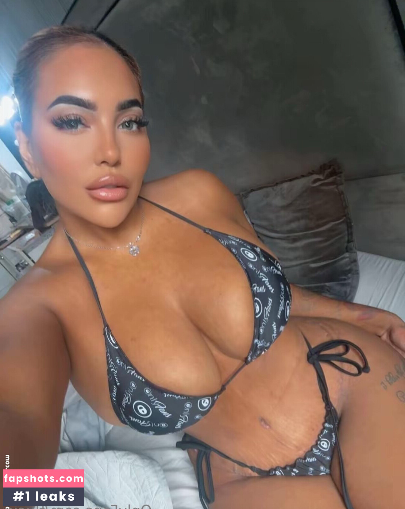 Tanya Lucie gallery photo #20