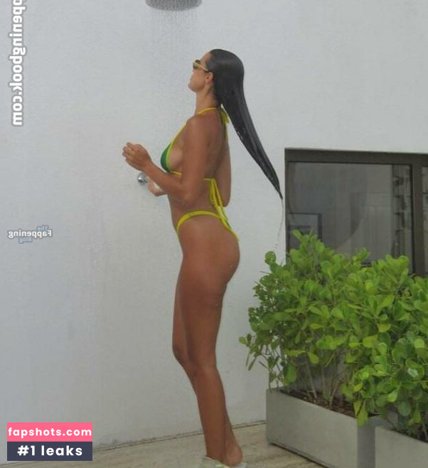 Tao Wickrath gallery photo #16