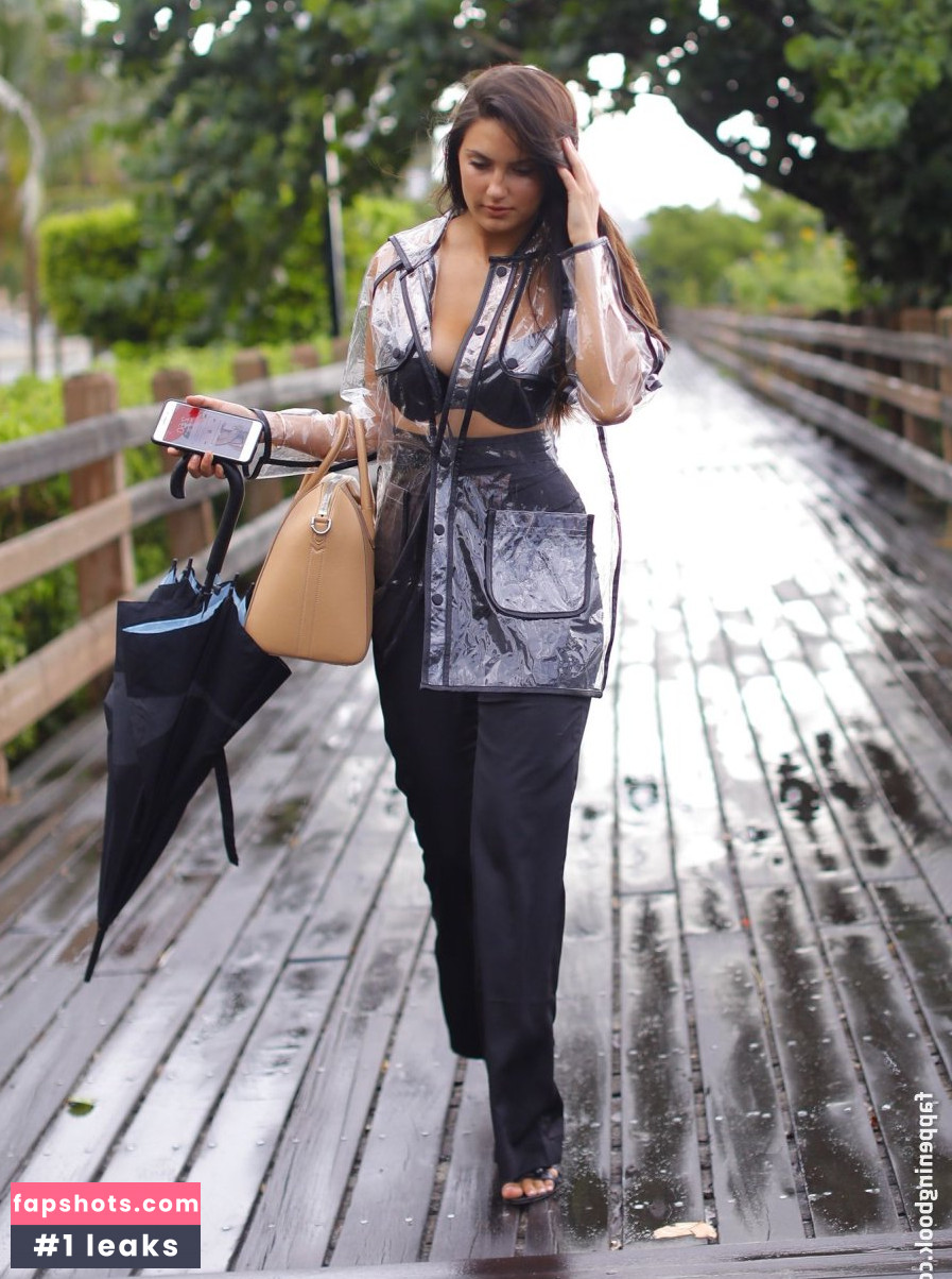 Tao Wickrath gallery photo #264