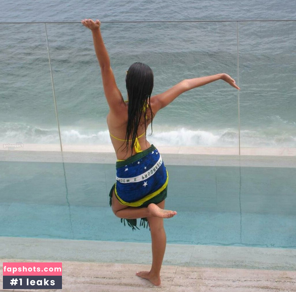 Tao Wickrath gallery photo #31