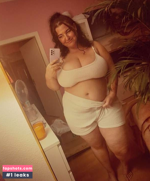 Tara- Chambler gallery photo #23