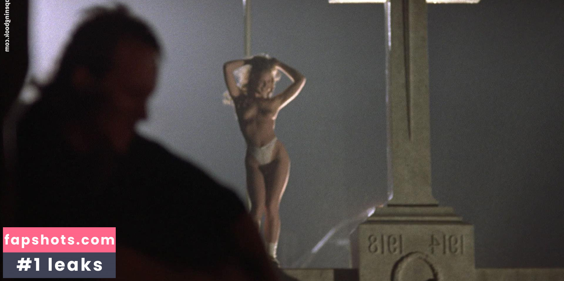 Tara Crooks gallery photo #5