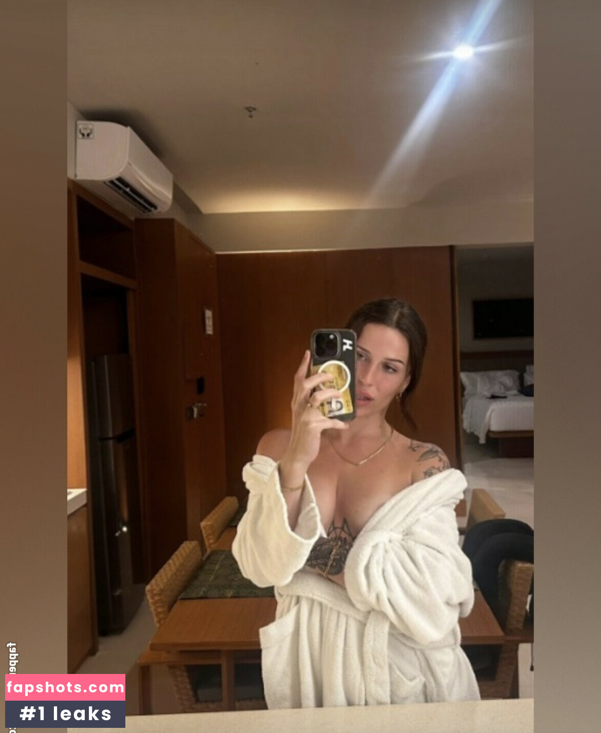 Tara Grace gallery photo #2