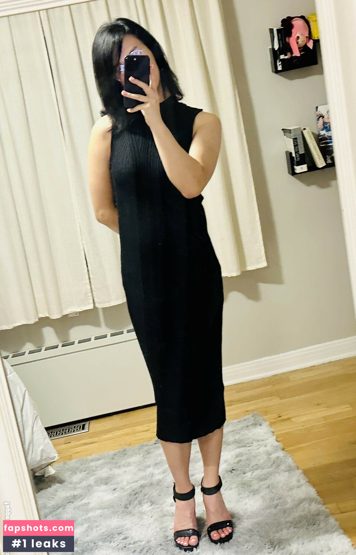 Tara Kaminarito gallery photo #7