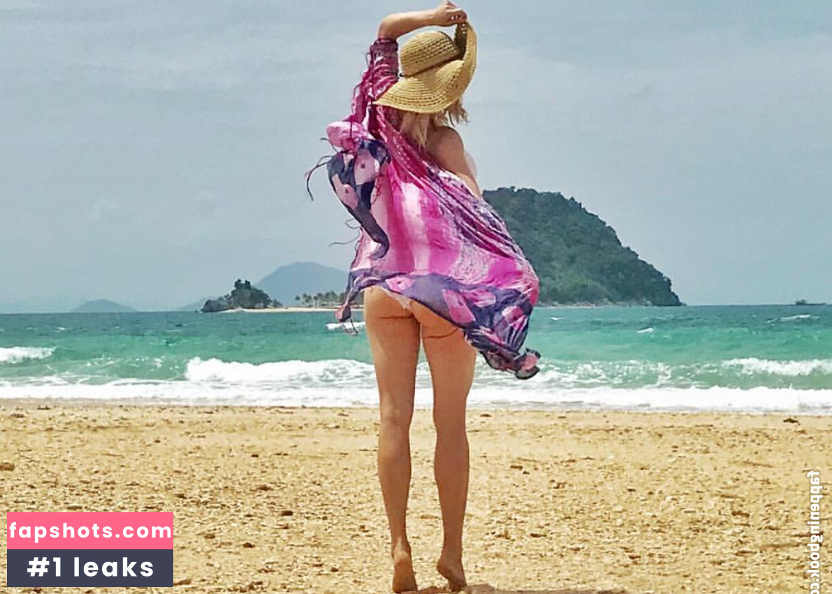 Tara Lipinski Nude Leaks OnlyFans Photos #16 - LeakJerk