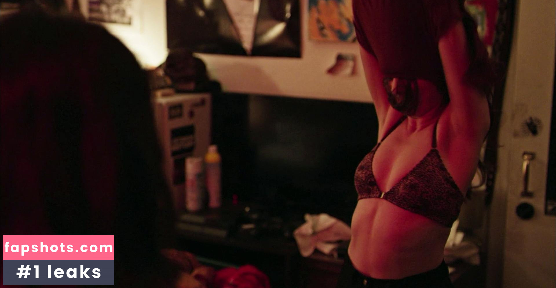 Tara Lynne Barr gallery photo #2