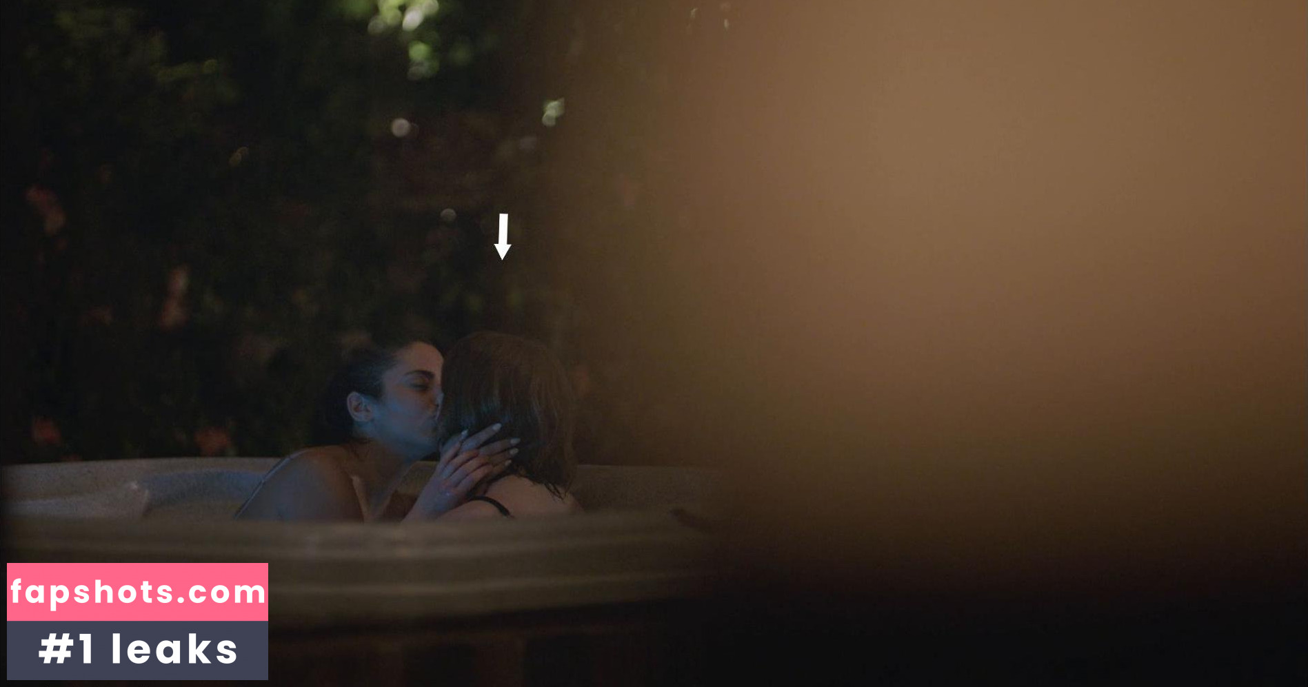 Tara Lynne Barr gallery photo #8