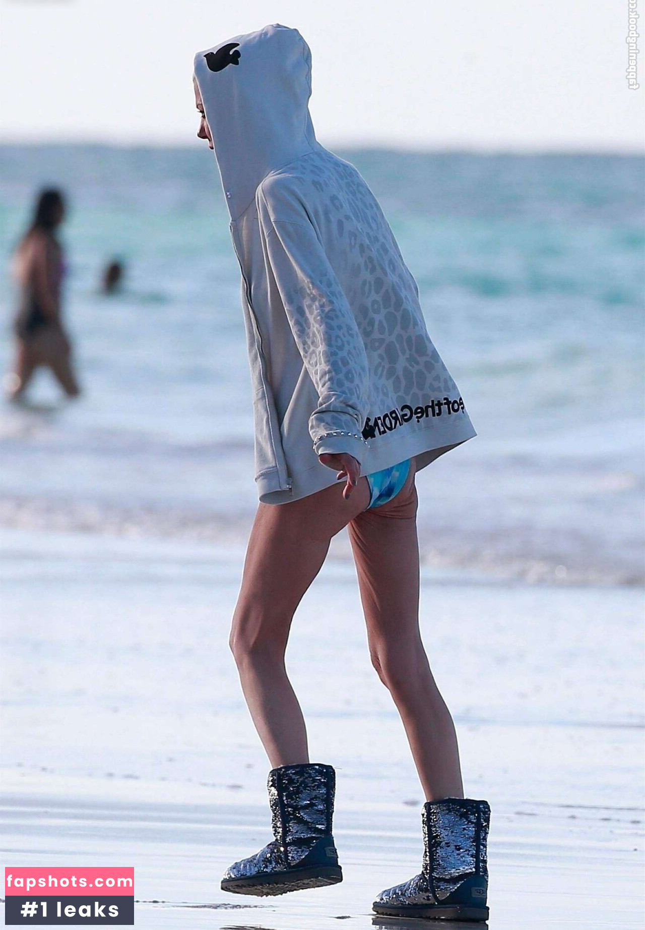 Tara Reid Nude Leaks OnlyFans Photos #32 - LeakJerk