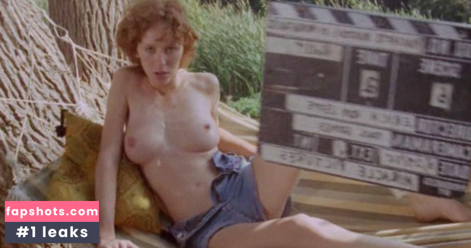 Tara Strohmeier gallery photo #27