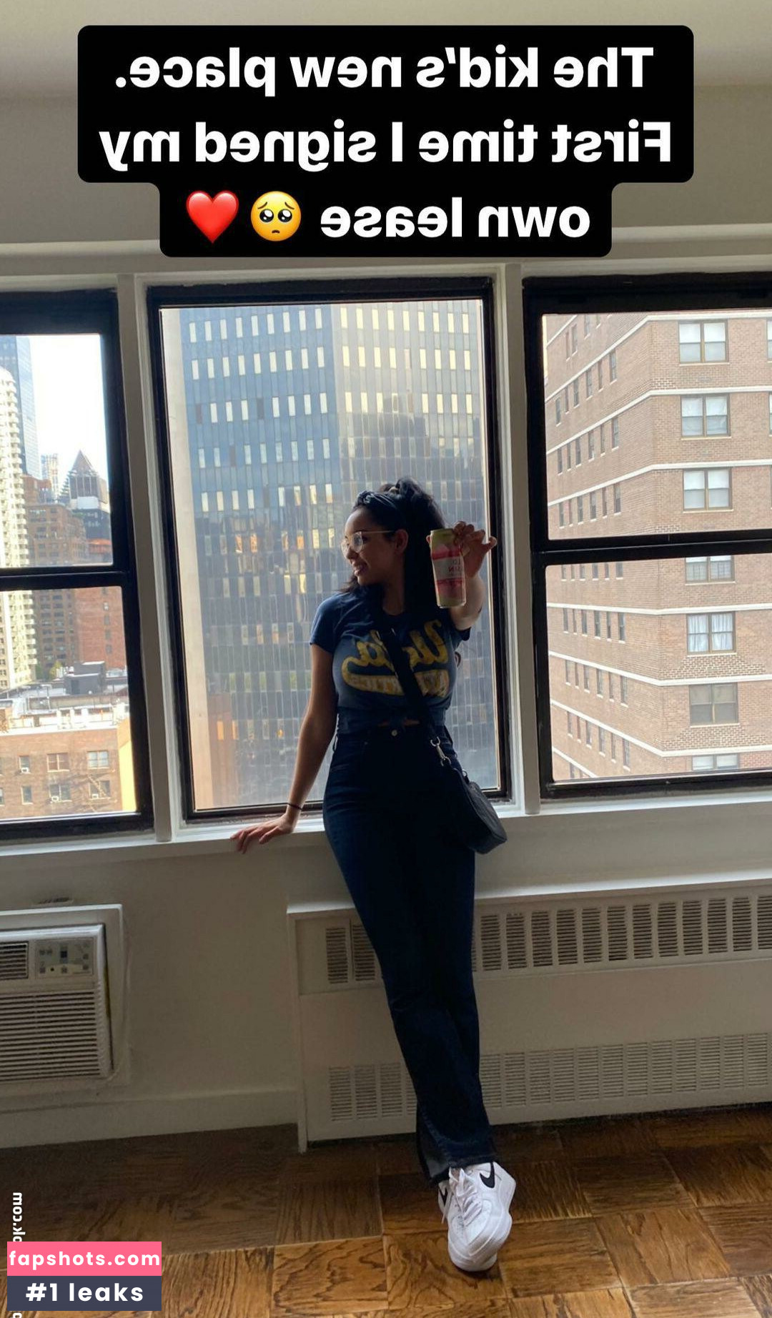 Tara Yazdi gallery photo #36