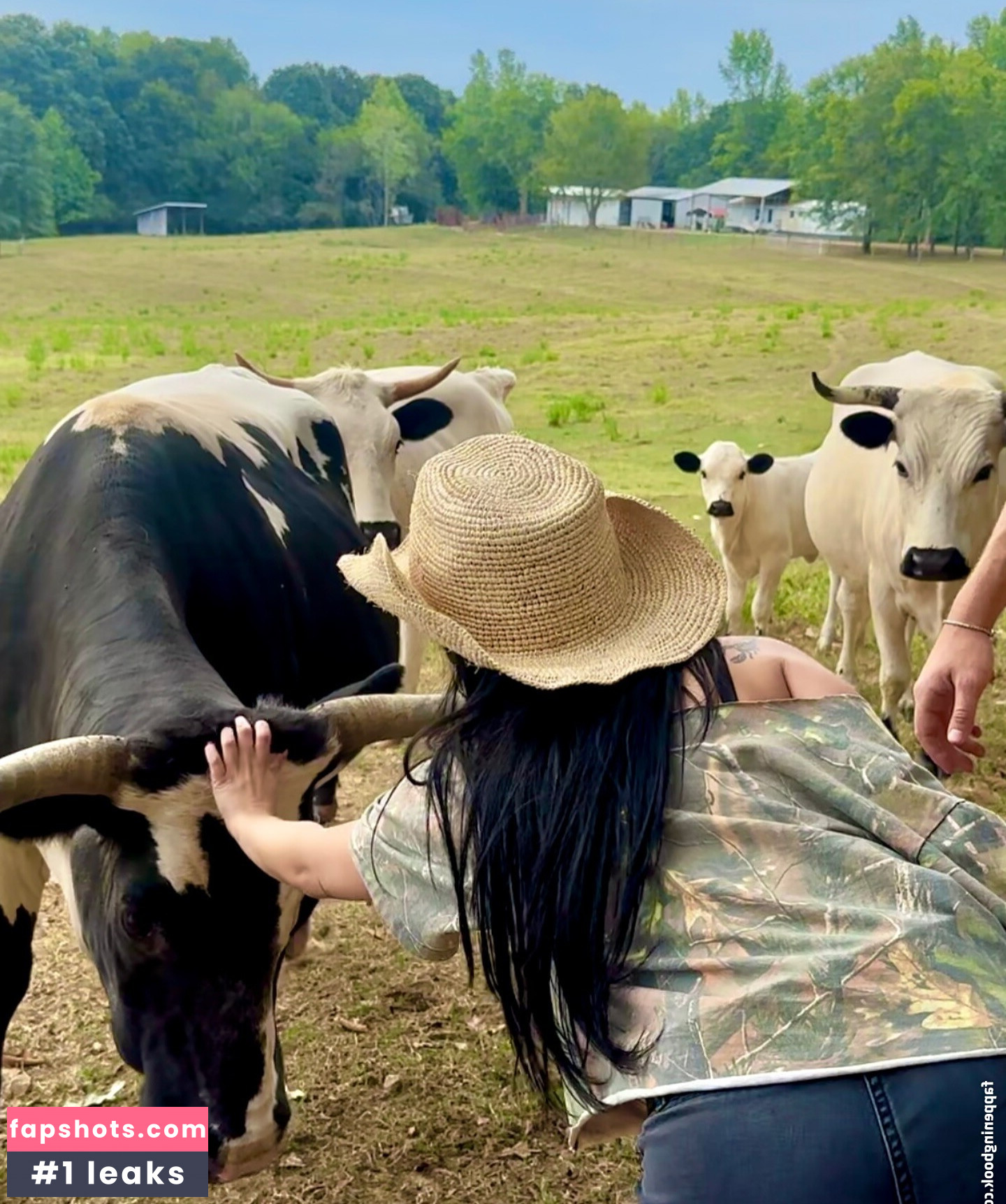 Tara Yummy gallery photo #95