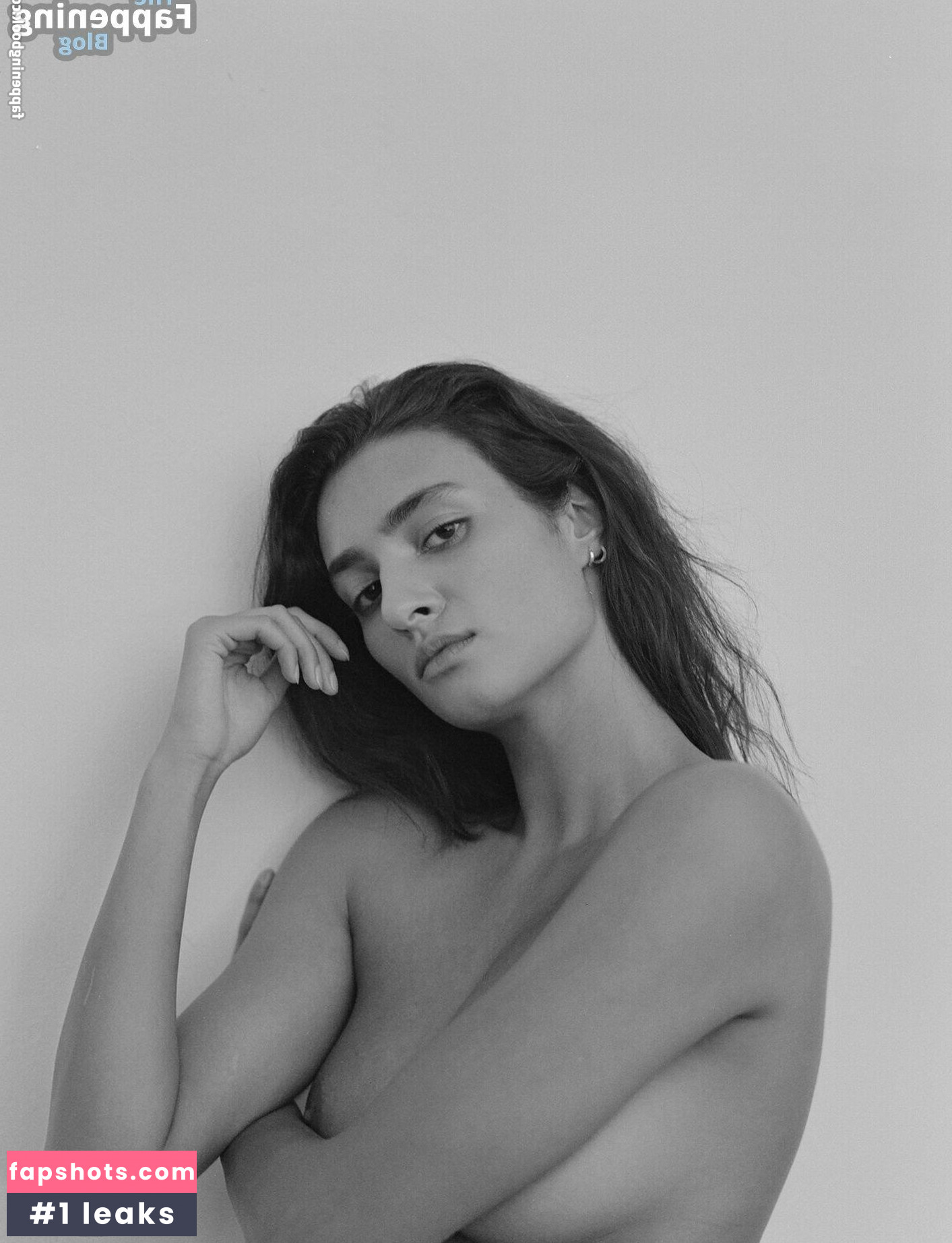 Tara Zoe Woltjes gallery photo #13