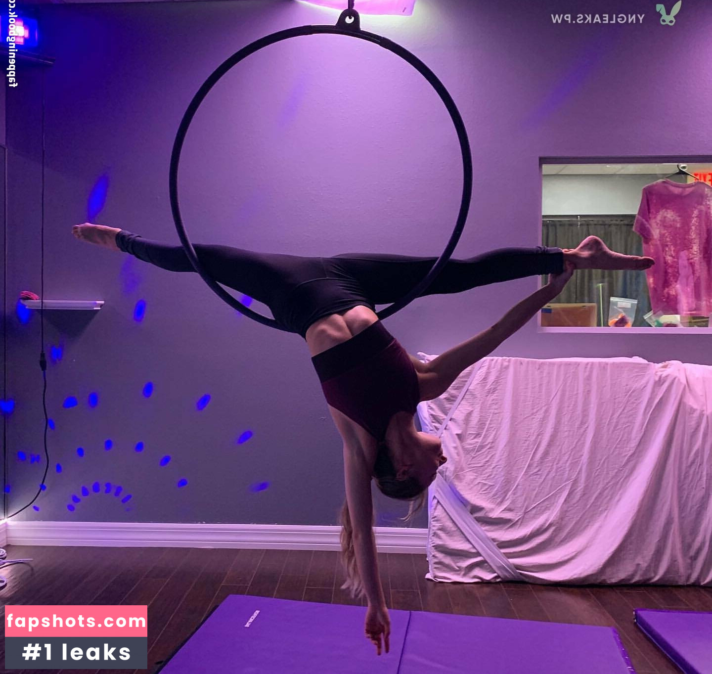 Tarah Kayne gallery photo #24