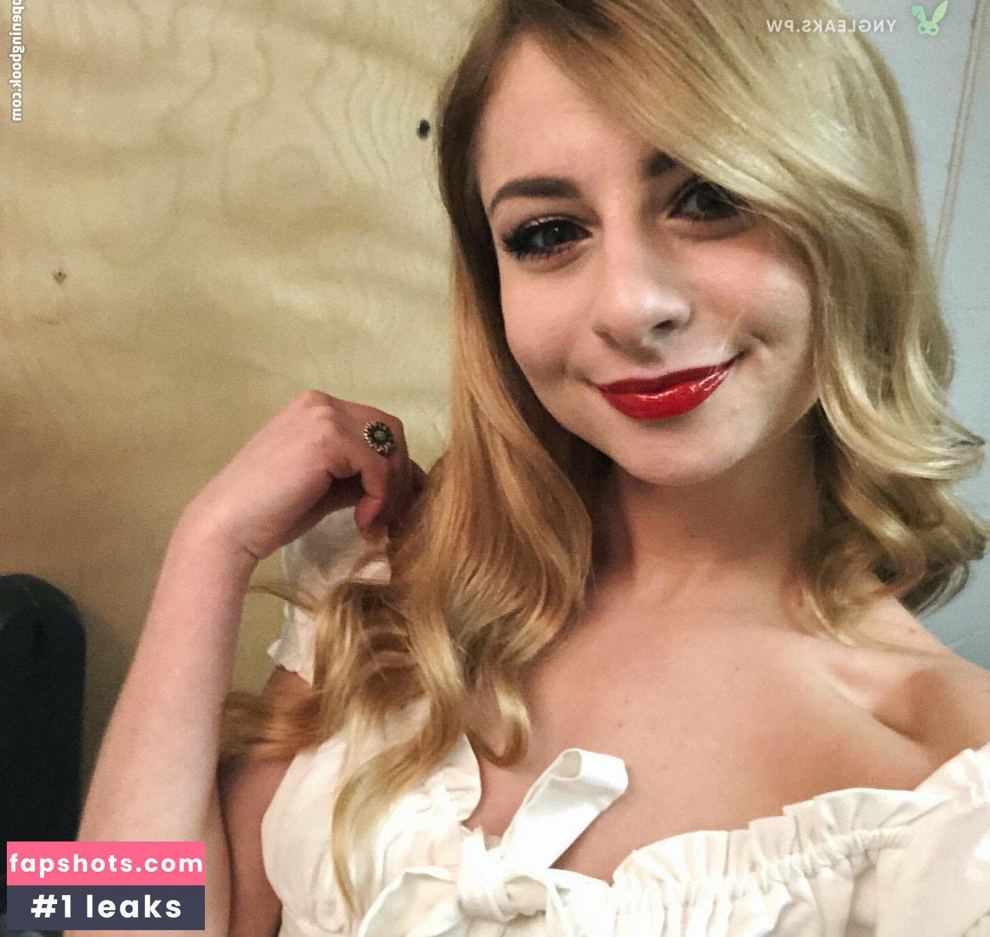 Tarah Kayne gallery photo #6