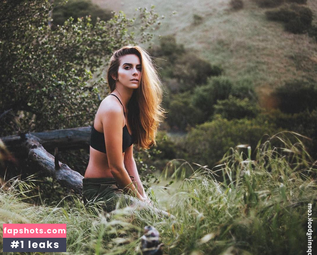 Tasha Courtney gallery photo #23