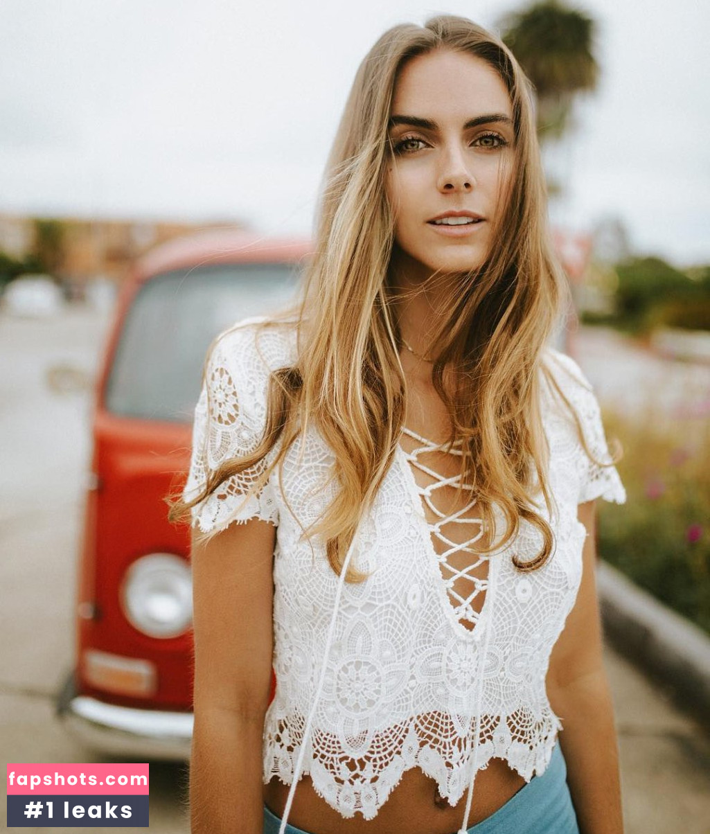 Tasha Courtney gallery photo #30