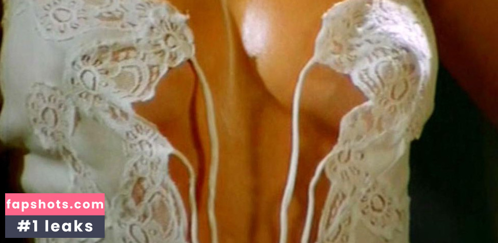 Tássia Camargo Nude Leaks OnlyFans Photos #13 - LeakJerk