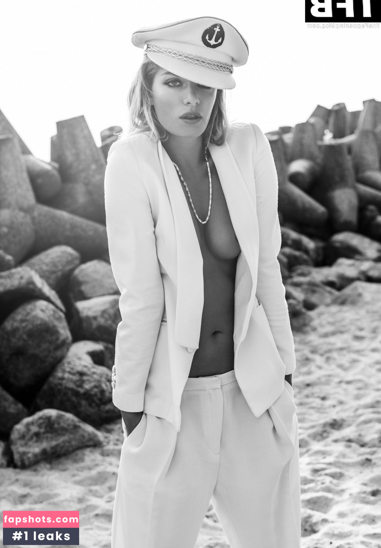 Tatana Kucharova gallery photo #7