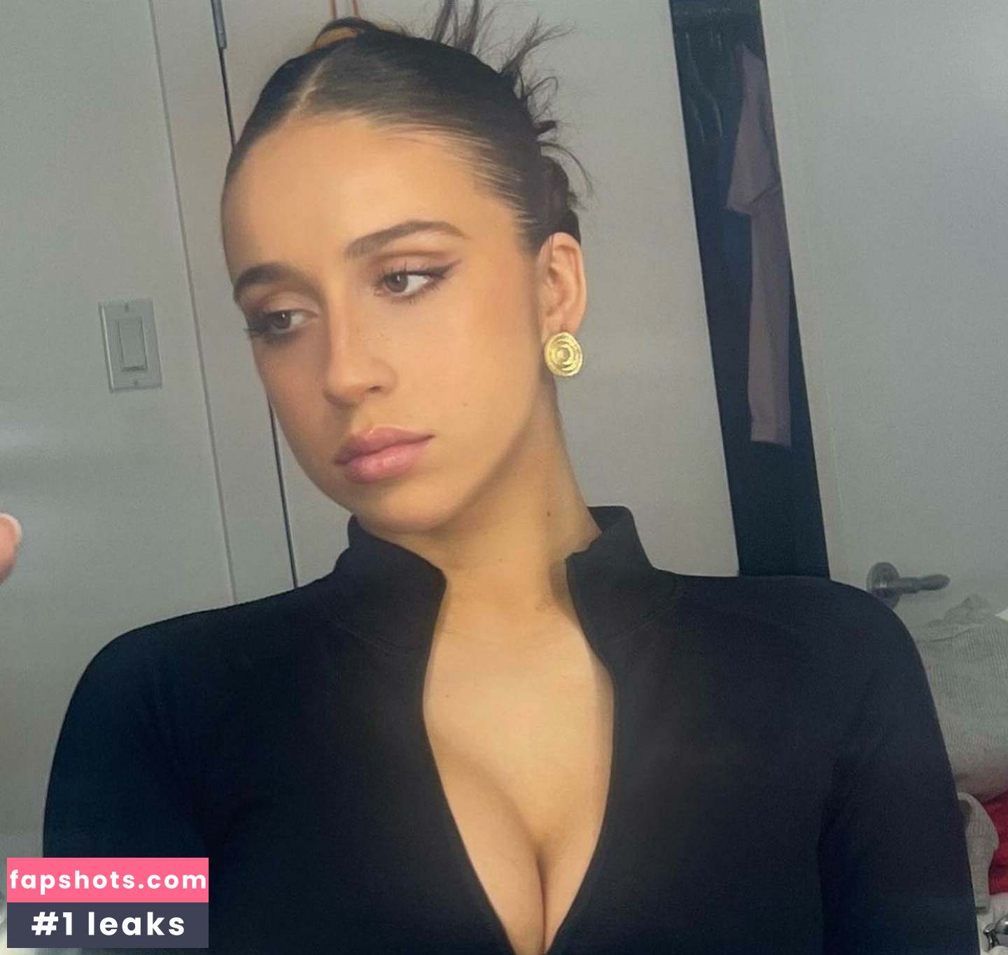 Tate McRae gallery photo #600