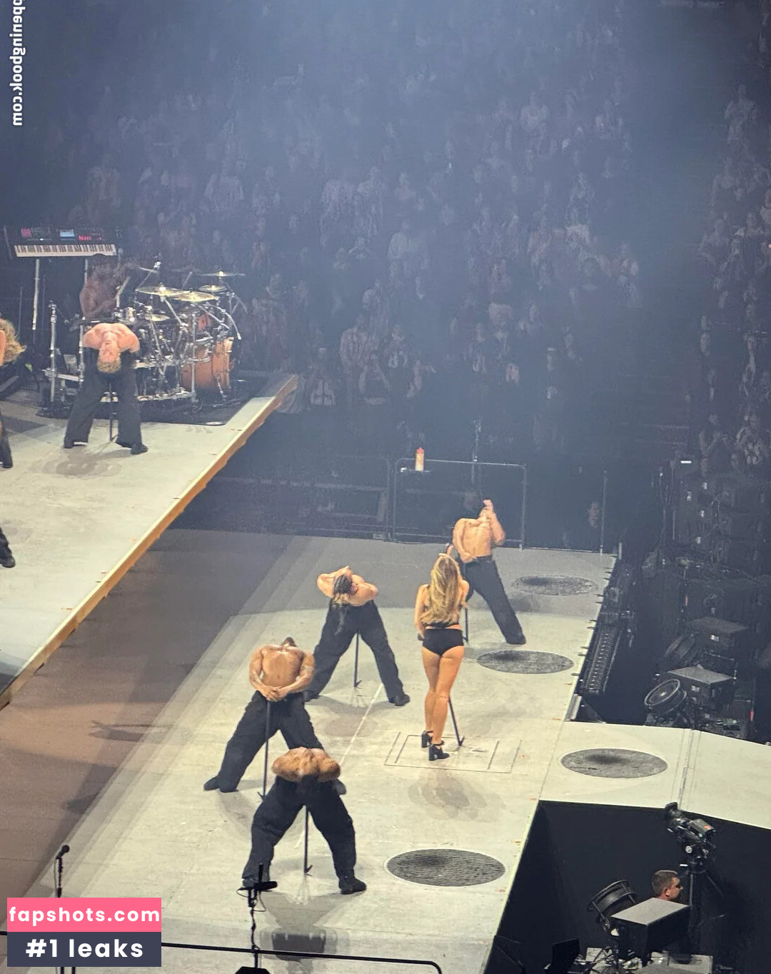 Tate McRae gallery photo #8